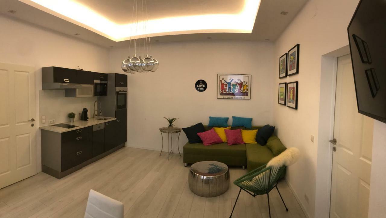 Modern City Apt, Next To Metro Wien Eksteriør billede